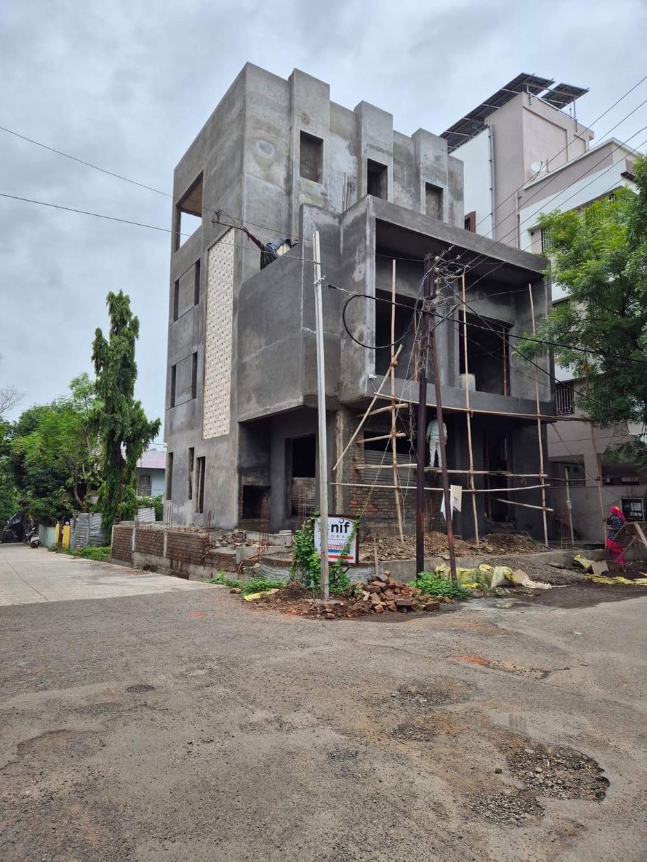 Rane's House - corner elevation on site